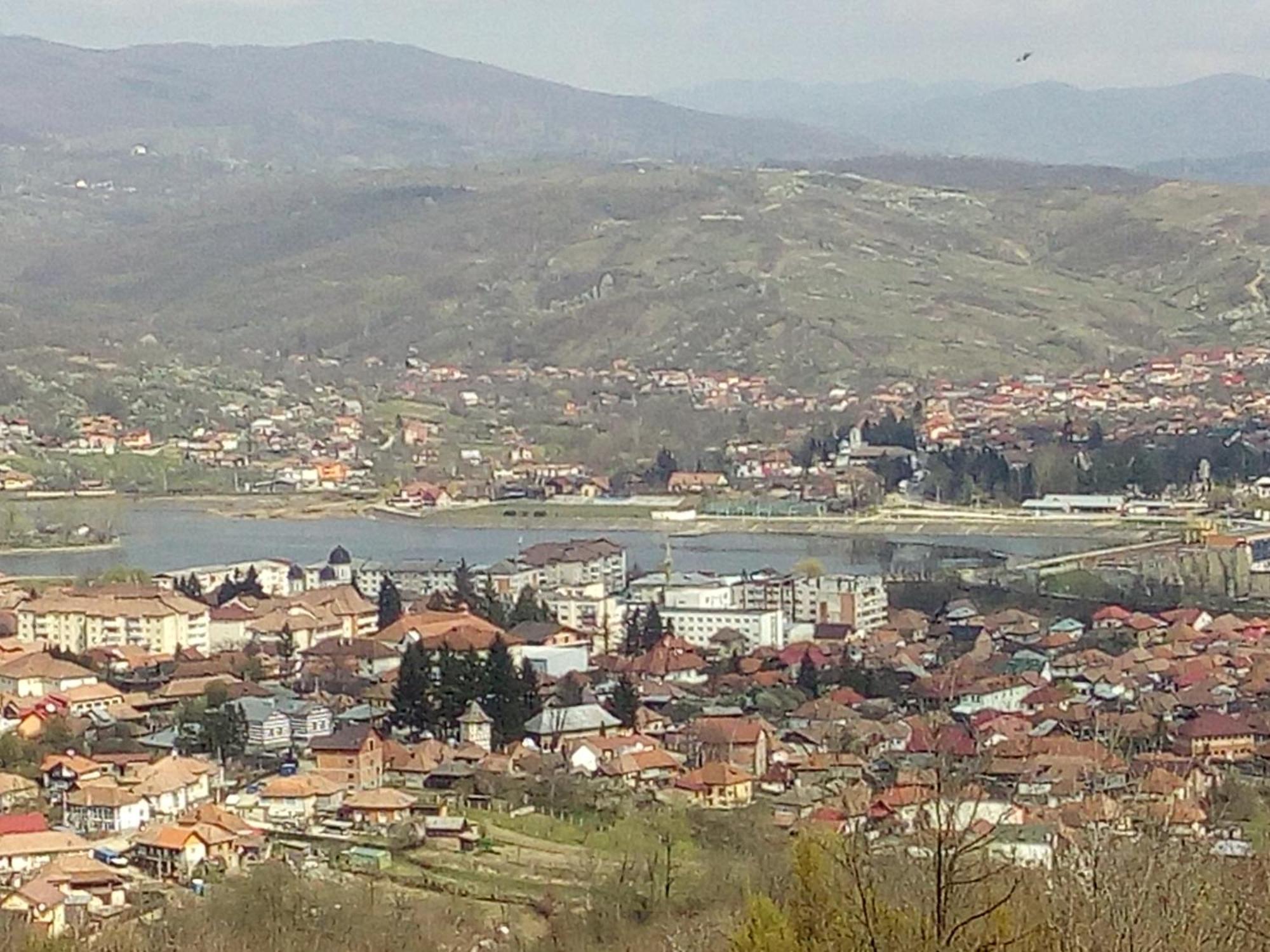 Pensiunea Adeluta Hotel Călimăneşti Екстериор снимка